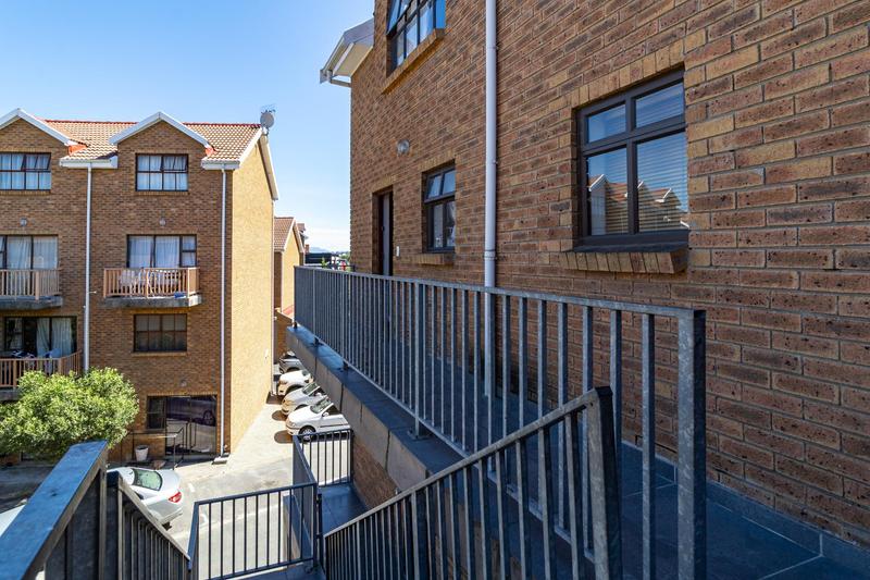 2 Bedroom Property for Sale in Brackenfell South Western Cape